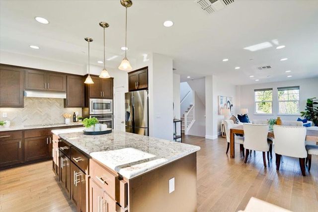 2061 Colony Street, Mountain View, CA 94043