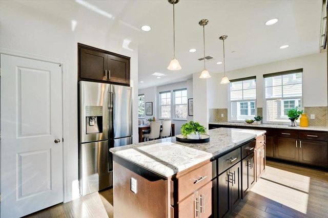 2061 Colony Street, Mountain View, CA 94043