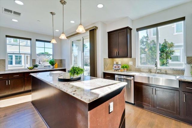 2061 Colony Street, Mountain View, CA 94043