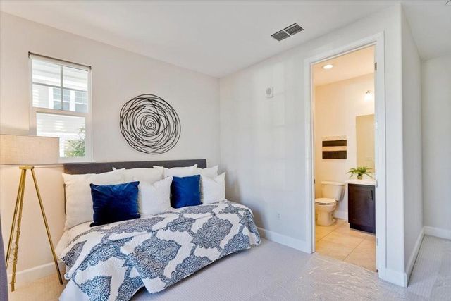 2061 Colony Street, Mountain View, CA 94043