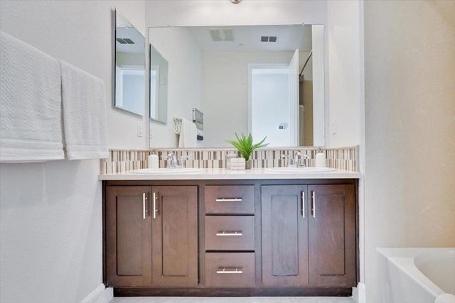 2061 Colony Street, Mountain View, CA 94043