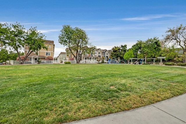 2061 Colony Street, Mountain View, CA 94043