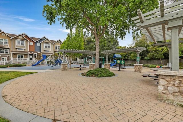 2061 Colony Street, Mountain View, CA 94043