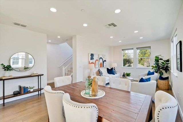 2061 Colony Street, Mountain View, CA 94043