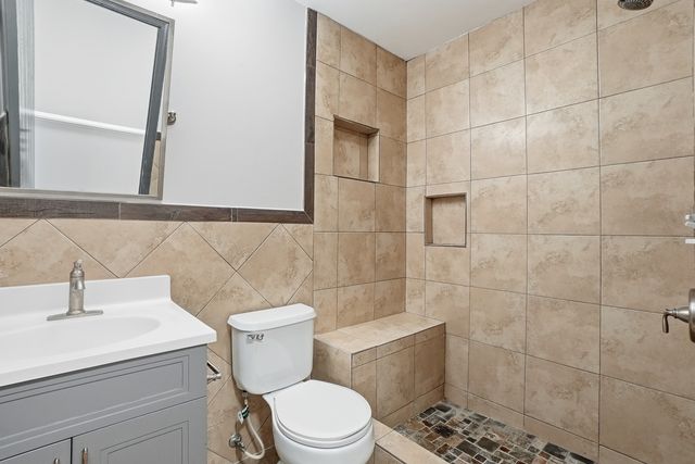 36 Bridgeview Drive, Oswego, IL 60543