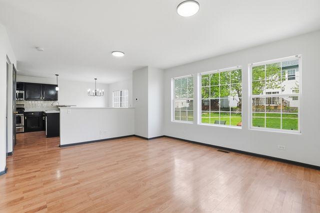 36 Bridgeview Drive, Oswego, IL 60543
