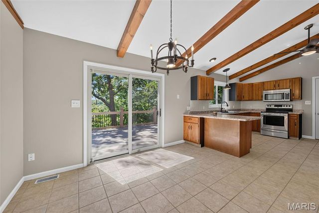 19 Greenview Drive, Defiance, MO 63341