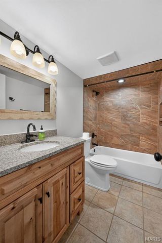 19 Greenview Drive, Defiance, MO 63341