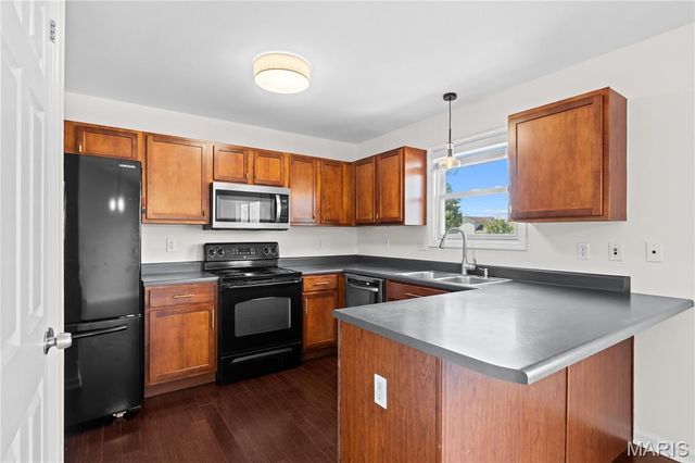 51 E Homefield Point Court, O'fallon, MO 63366