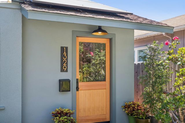 1329 Everett St, El Cerrito, CA 94530