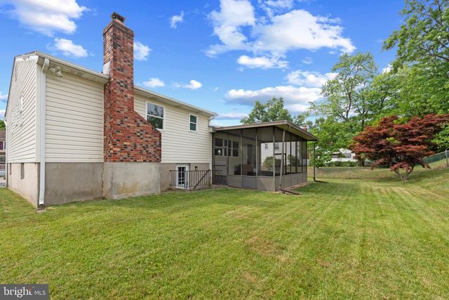 8606 HICKORY THICKET PL, Baltimore, MD 21236