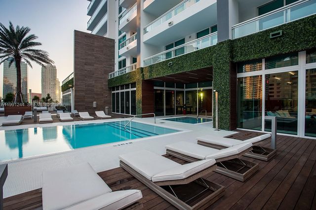 1080 Brickell Ave 205, Miami, FL 33131