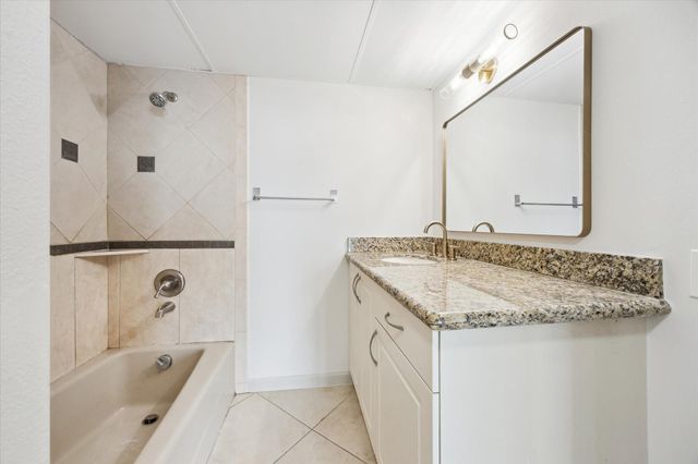 3350 Mccue Road 1501, Houston, TX 77056