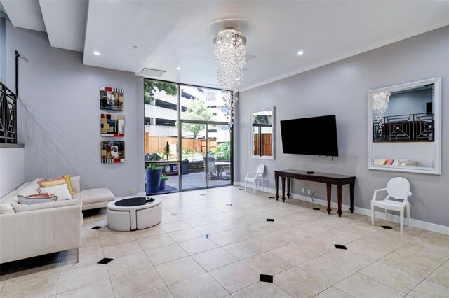 3350 Mccue Road 1501, Houston, TX 77056