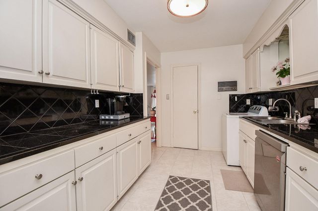 6335 Del Monte Drive 97, Houston, TX 77057