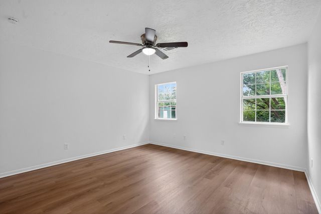 15197 Willis Waukegan Road, Cut And Shoot, TX 77303