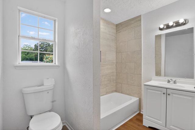 15197 Willis Waukegan Road, Cut And Shoot, TX 77303
