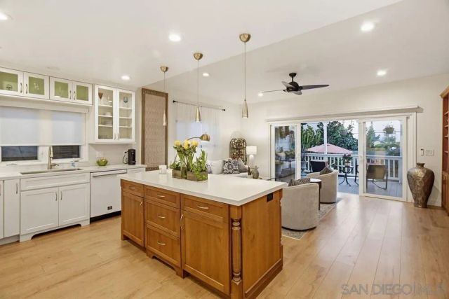 4460 Niagara Avenue, San Diego, CA 92107