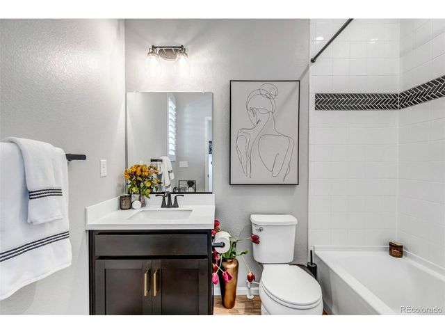2428 Yukon Dr, Longmont, CO 80504
