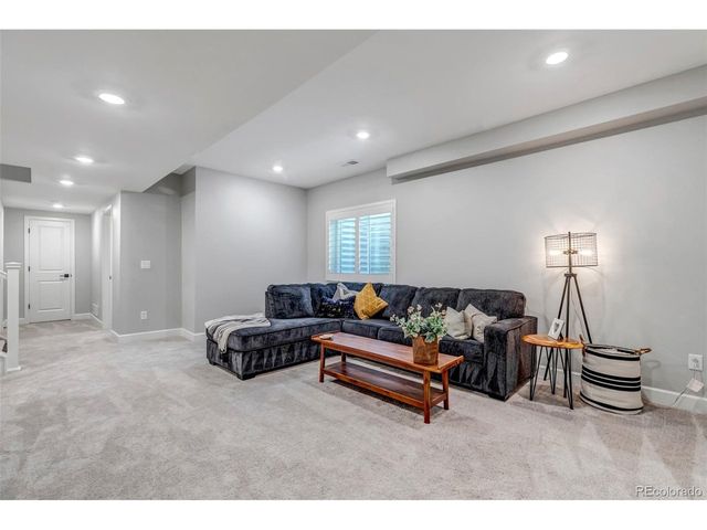 2428 Yukon Dr, Longmont, CO 80504