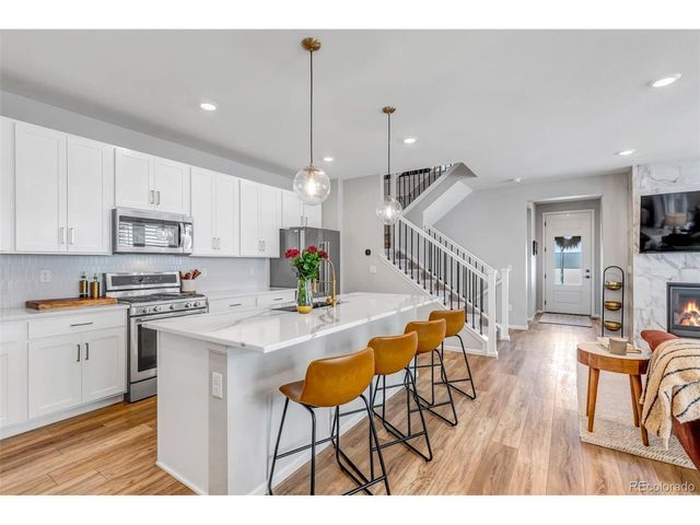 2428 Yukon Dr, Longmont, CO 80504
