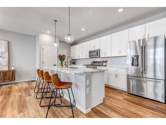 2428 Yukon Dr, Longmont, CO 80504