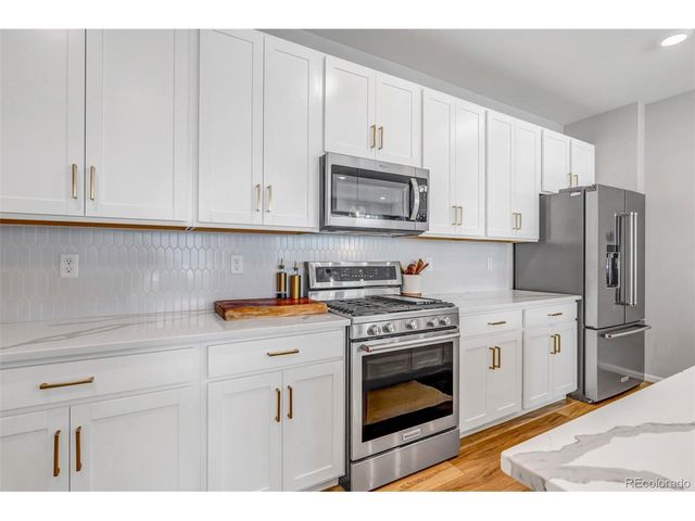 2428 Yukon Dr, Longmont, CO 80504