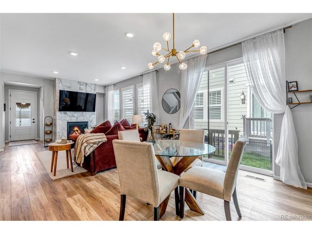2428 Yukon Dr, Longmont, CO 80504
