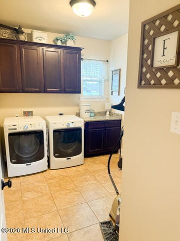 10051 Ponderosa Place, Ocean Springs, MS 39564