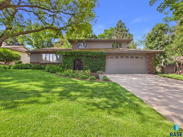 317 E Autumn Ln Lane, Sioux Falls, SD 57105