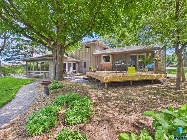 317 E Autumn Ln Lane, Sioux Falls, SD 57105