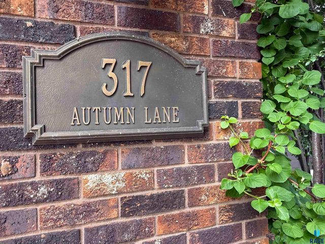 317 E Autumn Ln Lane, Sioux Falls, SD 57105