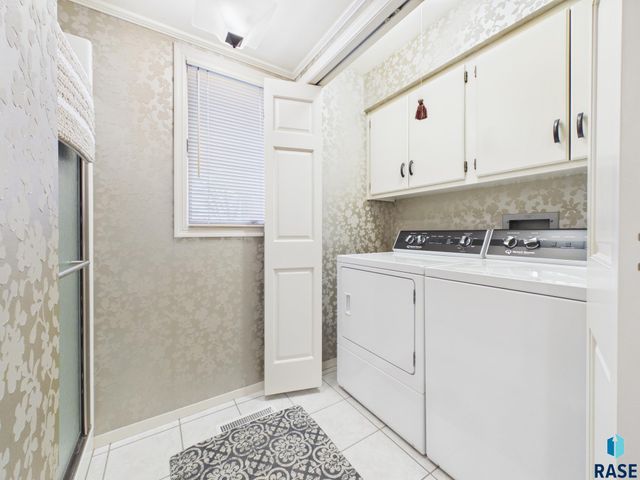 317 E Autumn Ln Lane, Sioux Falls, SD 57105