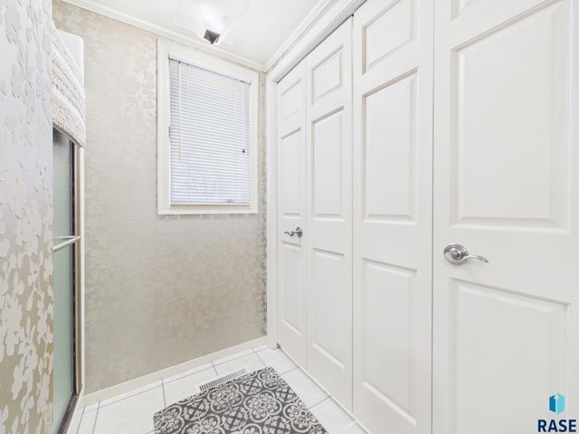 317 E Autumn Ln Lane, Sioux Falls, SD 57105
