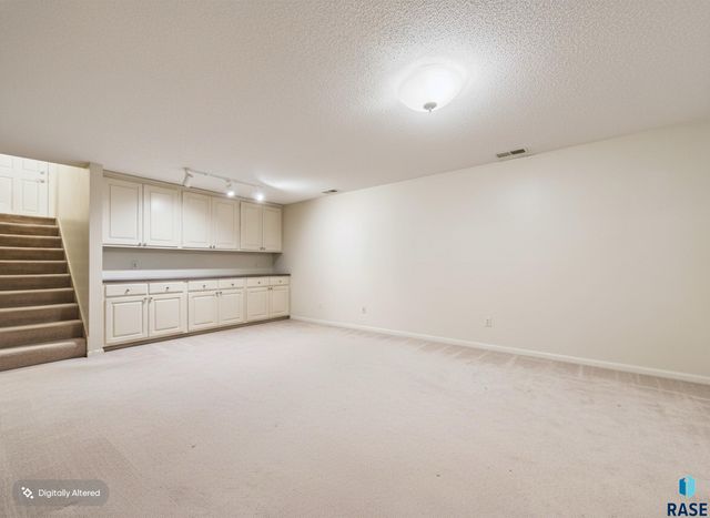 317 E Autumn Ln Lane, Sioux Falls, SD 57105