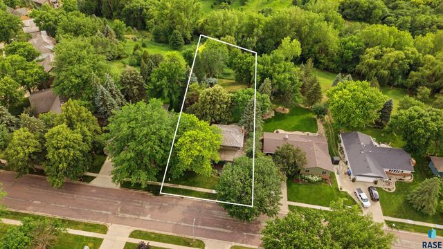 317 E Autumn Ln Lane, Sioux Falls, SD 57105