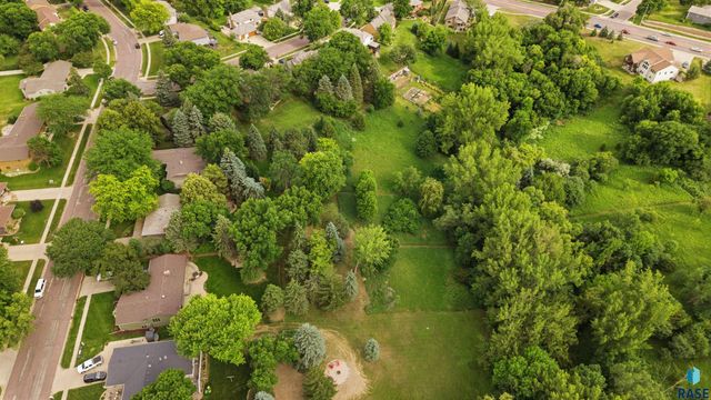 317 E Autumn Ln Lane, Sioux Falls, SD 57105