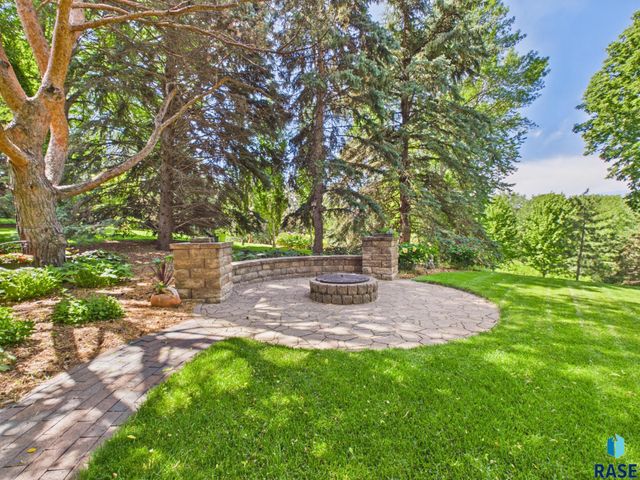 317 E Autumn Ln Lane, Sioux Falls, SD 57105