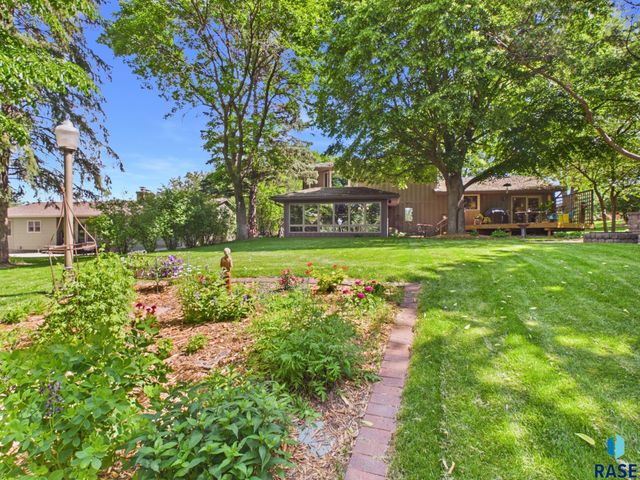 317 E Autumn Ln Lane, Sioux Falls, SD 57105