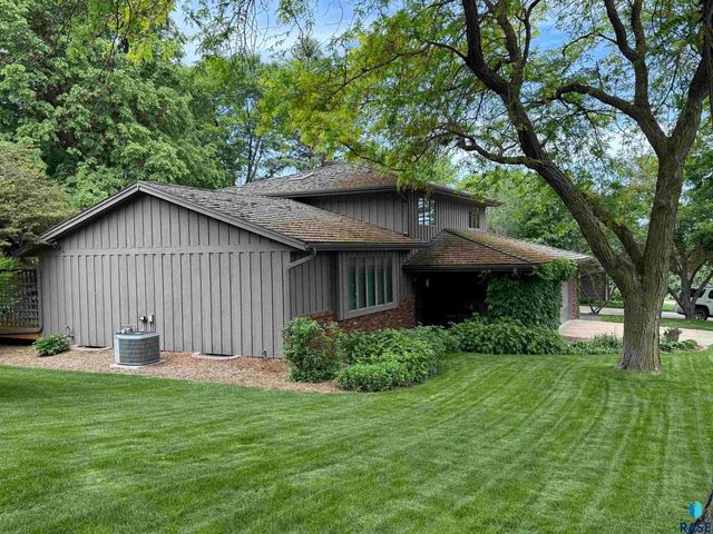 317 E Autumn Ln Lane, Sioux Falls, SD 57105