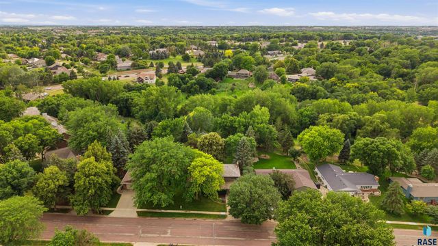 317 E Autumn Ln Lane, Sioux Falls, SD 57105