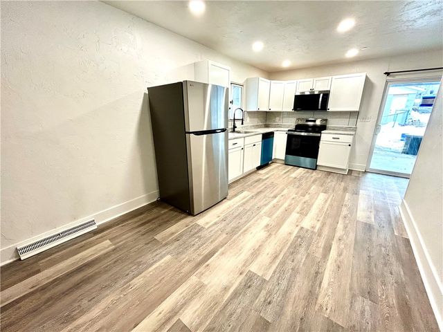 88 Byrer Ave, Uniontown, PA 15401