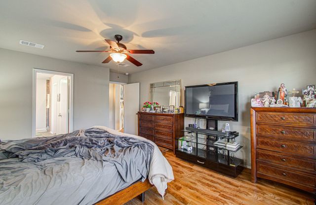 957 Oak Terrace Drive, Willis, TX 77378