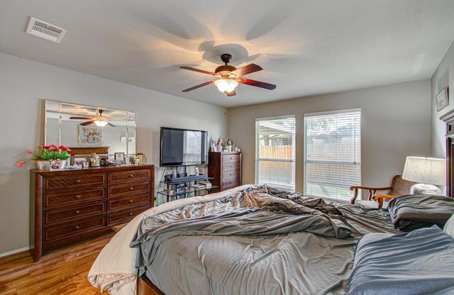 957 Oak Terrace Drive, Willis, TX 77378