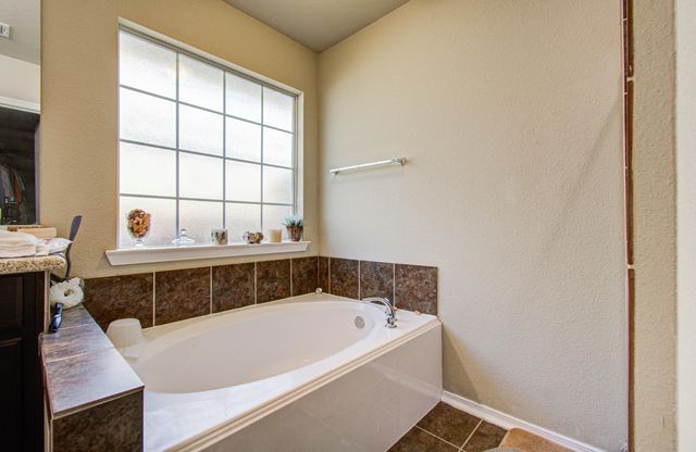 957 Oak Terrace Drive, Willis, TX 77378