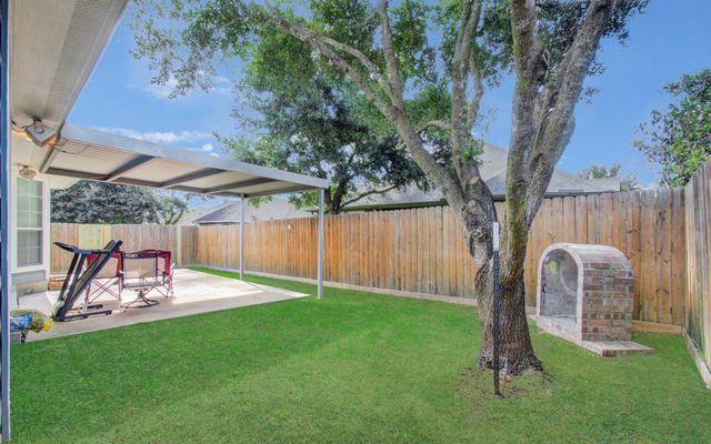 957 Oak Terrace Drive, Willis, TX 77378