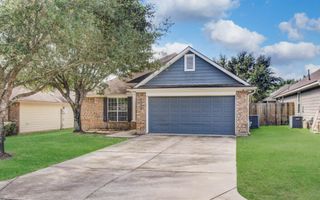 957 Oak Terrace Drive, Willis, TX 77378