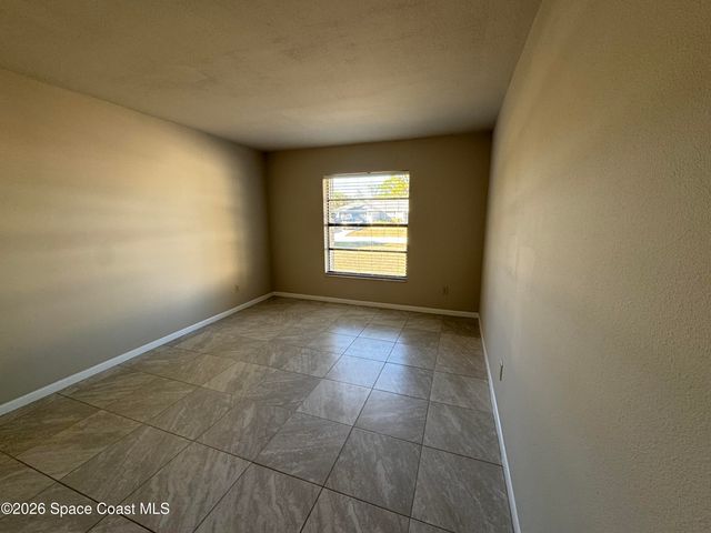 934 Lynbrook Street NW, Palm Bay, FL 32907