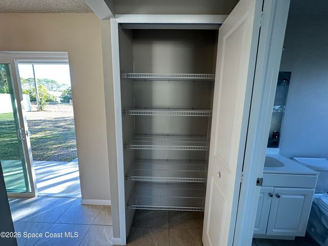 934 Lynbrook Street NW, Palm Bay, FL 32907