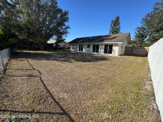 934 Lynbrook Street NW, Palm Bay, FL 32907